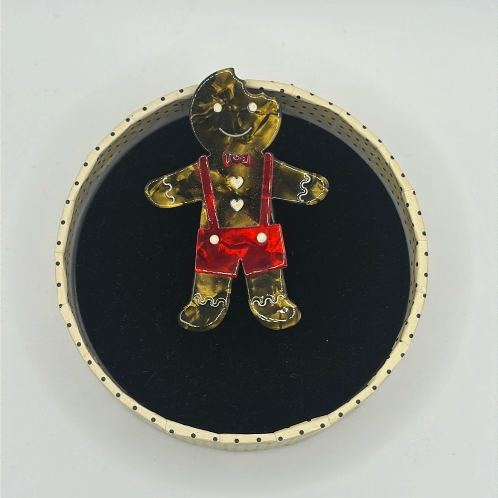 Gingerbread man brooch